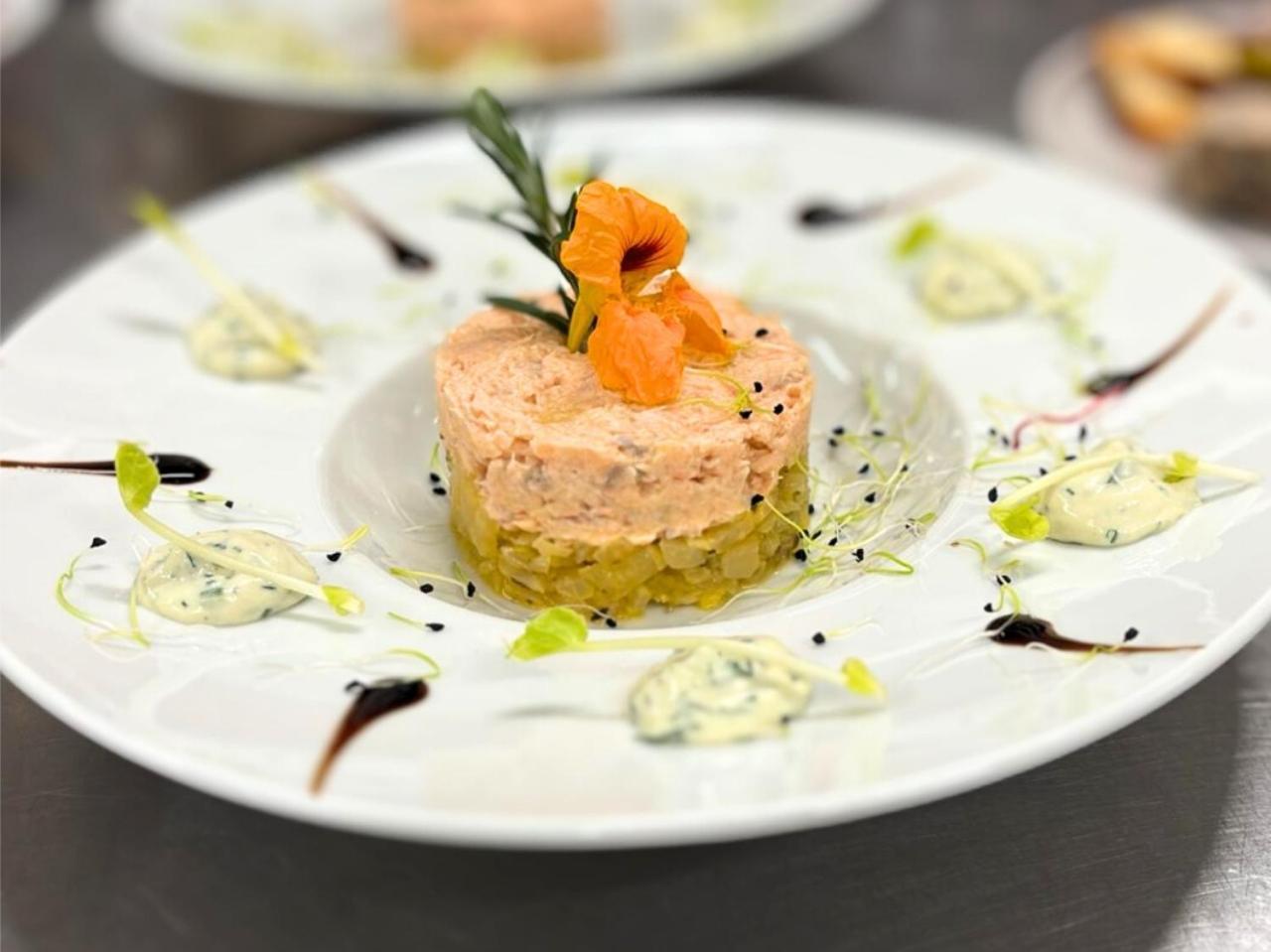 Grand Hotel De Bourbon-Lancy - Spa Et Restaurant - Logis Luaran gambar