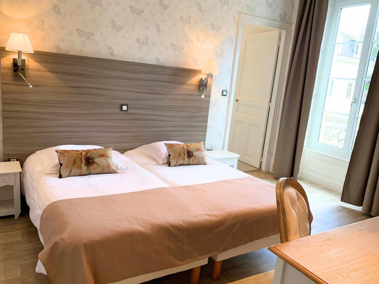 Grand Hotel De Bourbon-Lancy - Spa Et Restaurant - Logis Luaran gambar
